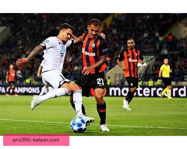 亨克球员精彩表现助球队迎来重要胜利，状态回暖引人关注