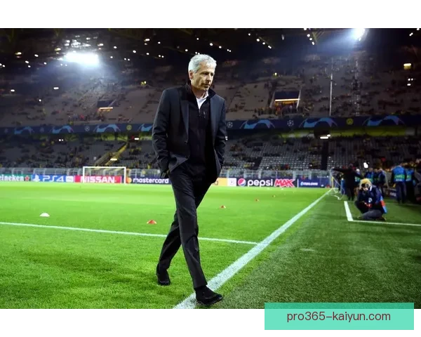 克鲁伊夫进攻理念在现代足球中的影响与应用分析